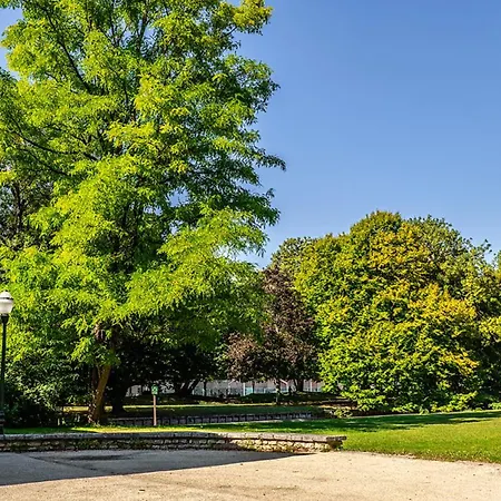 Appartement T2 Moderne Proche La Rochelle Avec Parking Privé *